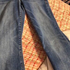 American Eagle jeans with cute stitched pockets